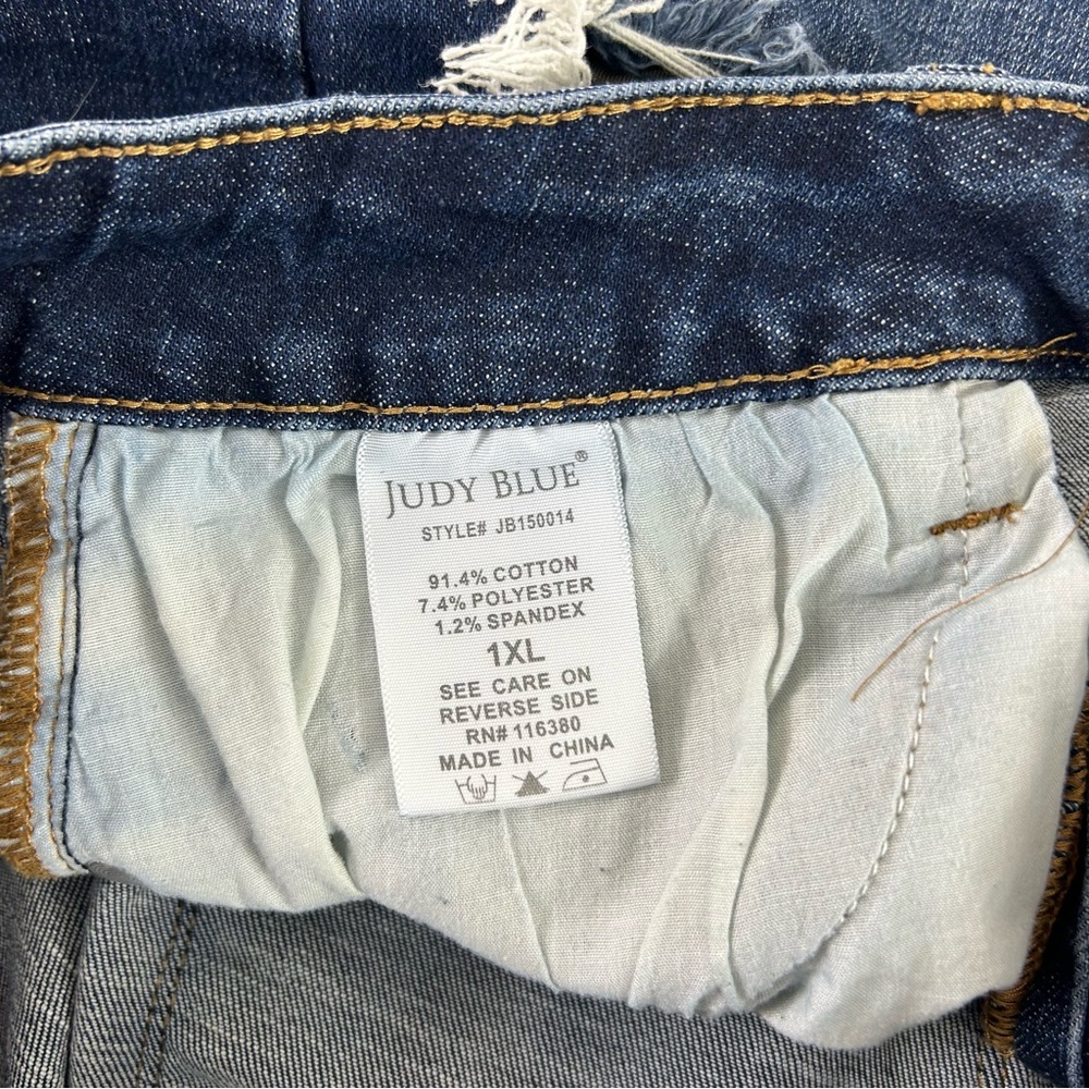 Judy Blue Camo Patch Dark Wash Denim‎ Shorts Stretch Distressed Women’s 1X EUC - Picture 11 of 13